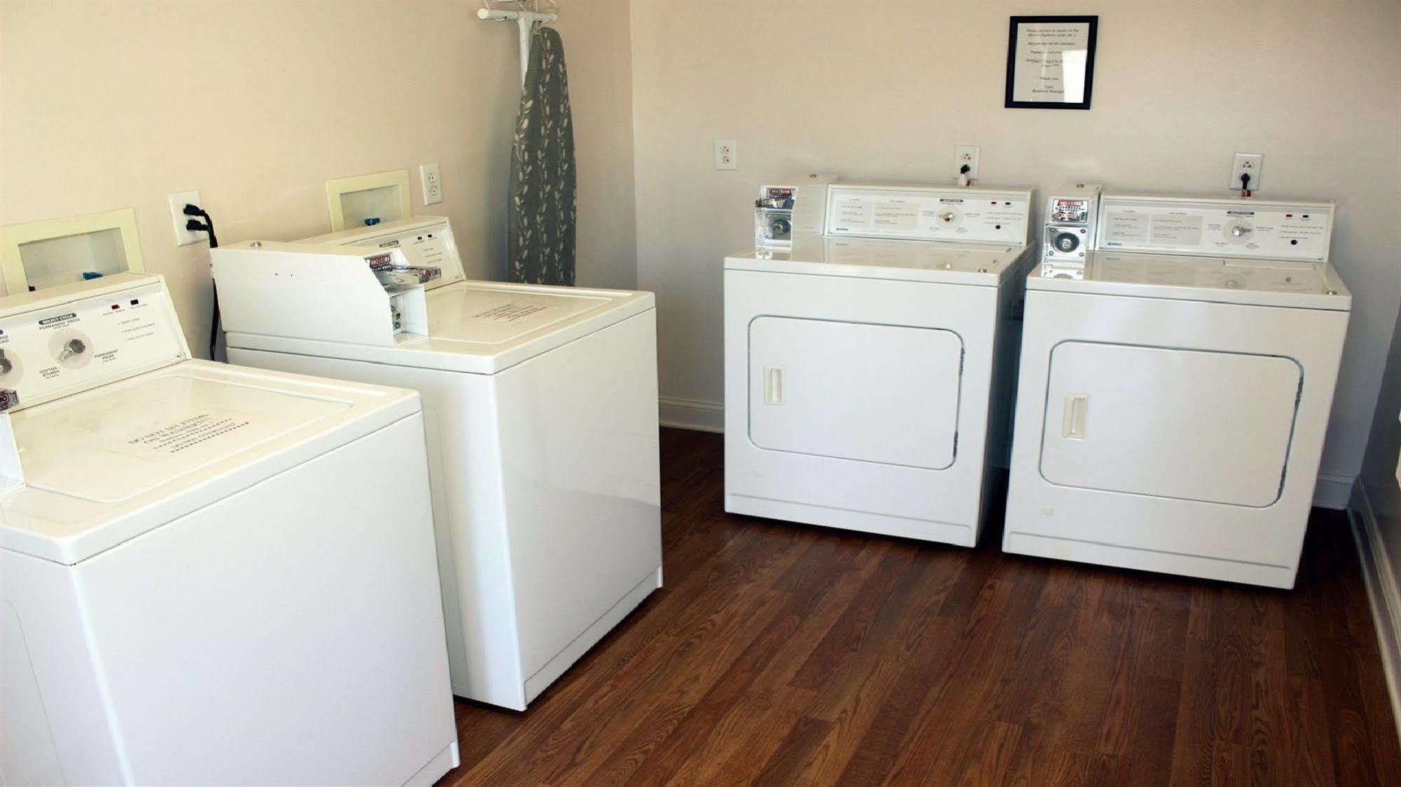 Affordable Suites Salisbury Zewnętrze zdjęcie